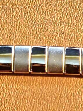Vintage Gold-Tone Link Bracelet - Sleek Rectangular Links